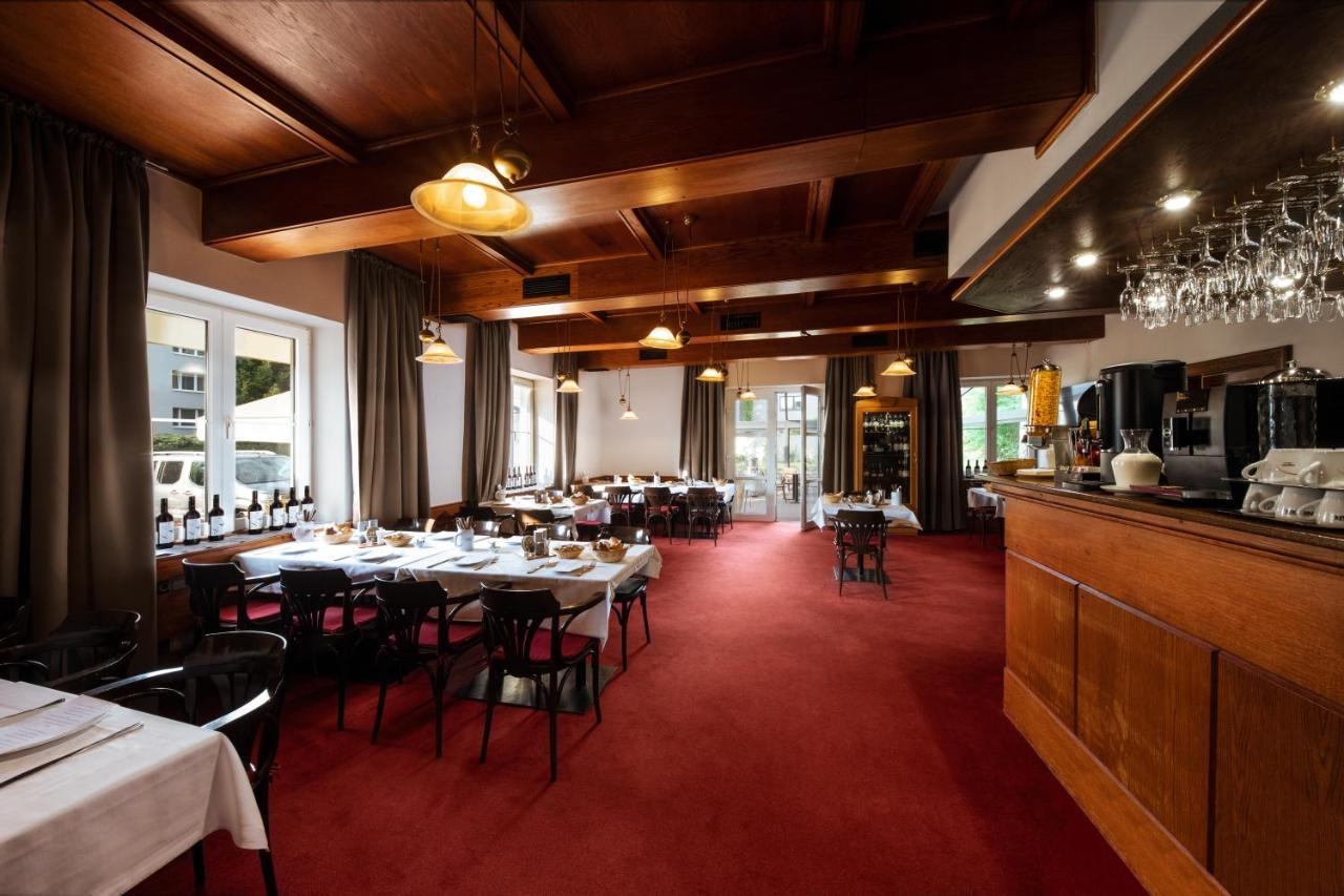 Prague Hotel Carl Inn Restaurant & Free Parking Exterior photo
